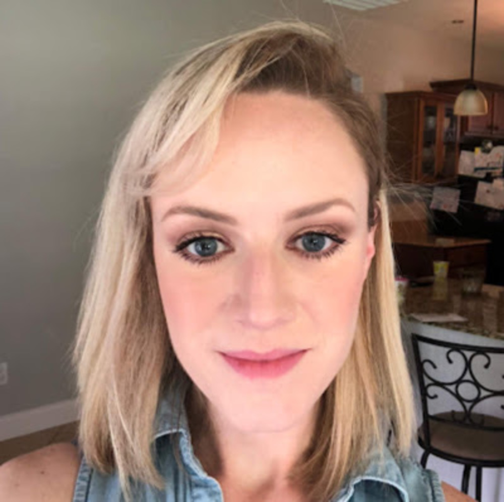 Meet your Posher, Casey